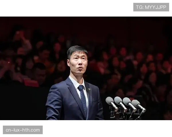 王励勤家里那个乒乓球台比我家客厅还大，这日子是咋过的？